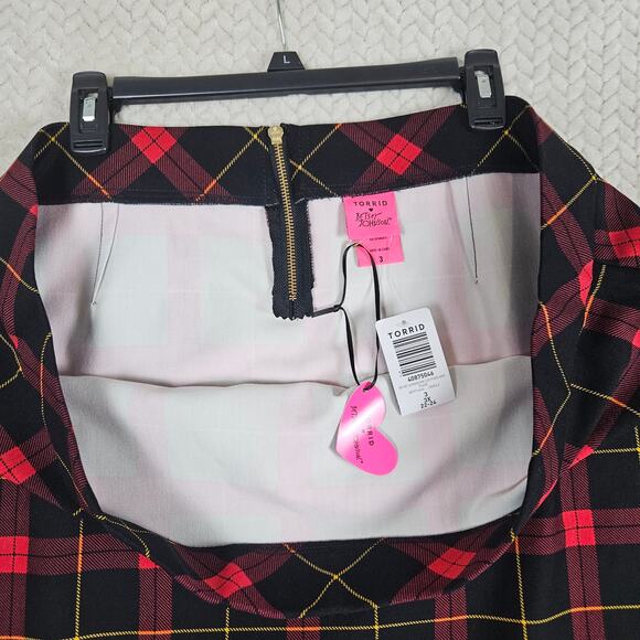Womens Torrid Betsey Johnson Mini Luxe Ponte Skirt red Plaid Size 3 3X 22-24 NWT - Picture 5 of 14